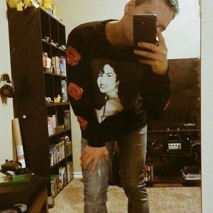 Meet your Posher, Charles